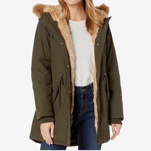 Levis Arctic Cloth parka with hood